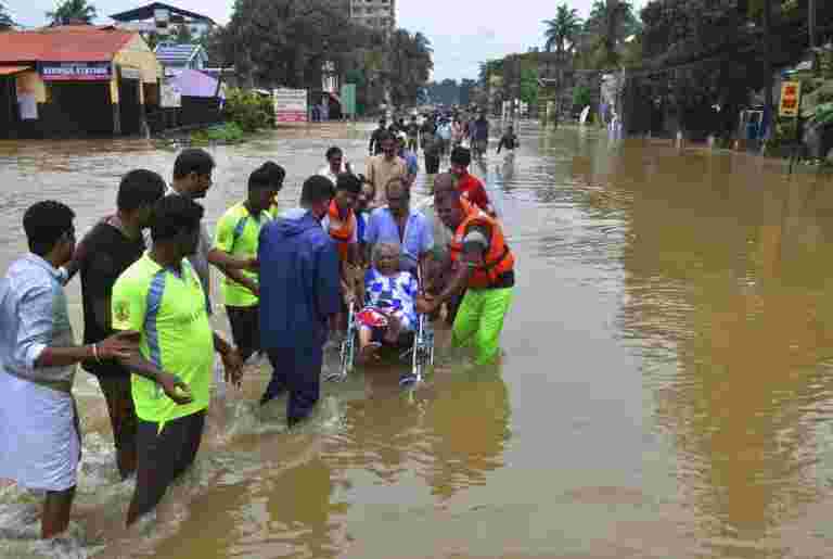 马尔代夫捐赠了50,000美元的洪水袭击喀拉拉邦