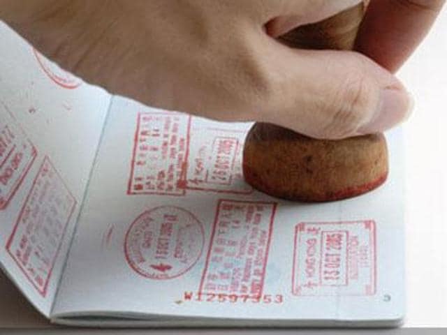 泰国在抵达访问者时推出电子签证”