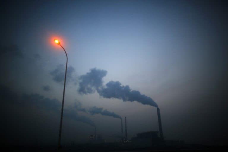 结账新德里的应急计划，以打击空气污染”