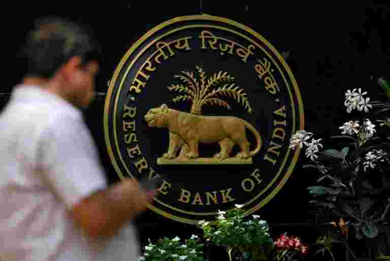 rbi检查Indiabulls和Lakshmi Vilas Bank的合并提案”